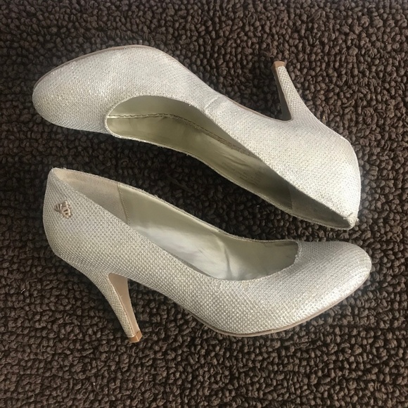 Fergalicious Sparkle Silver/Gold Heels - Picture 6 of 7